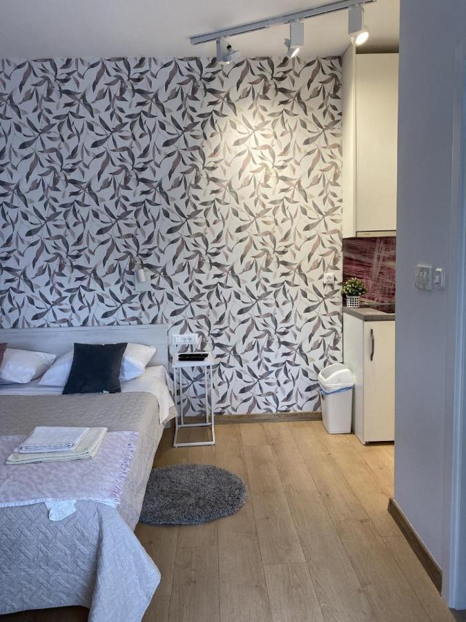 Apartamento With Terrace Near Sea - Angela's Zadar